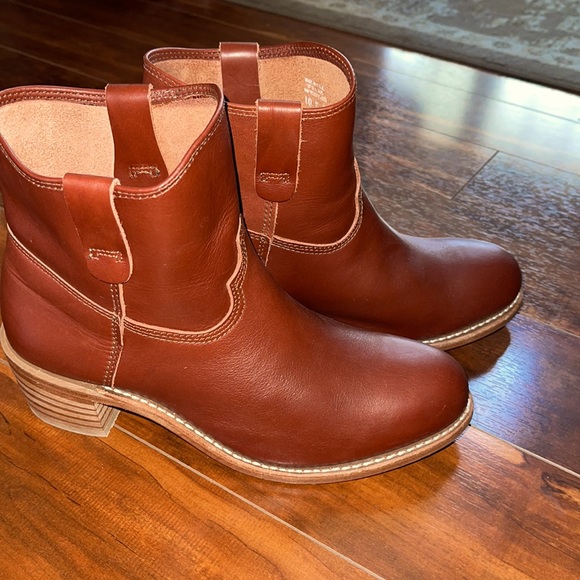 red wing pull ons